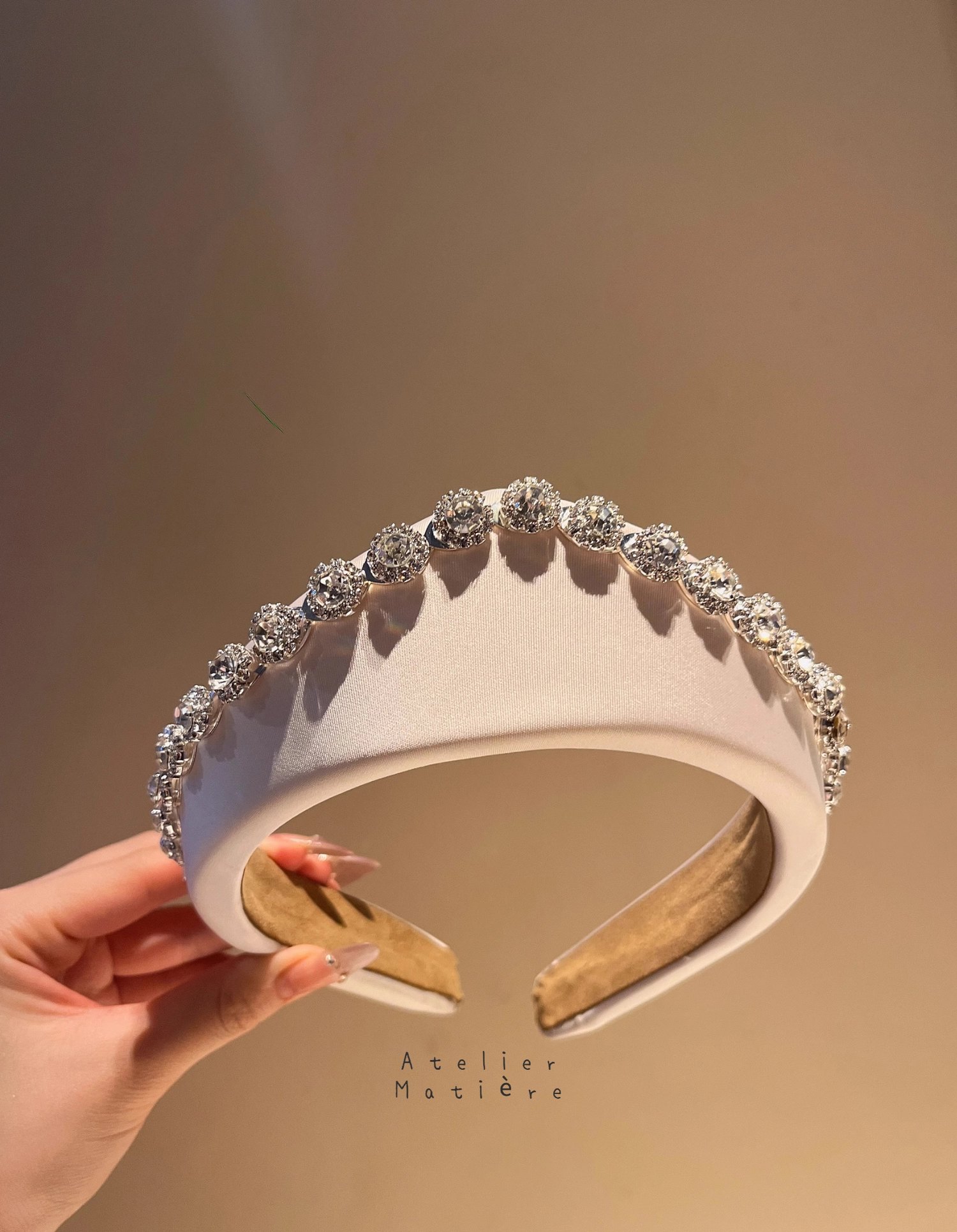 055, Éléments – Couronne de Perles 헤어밴드 웨딩 액세서리 대표 사진 — 아틀리에 마티에르